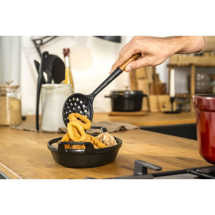 STAUB Schaumkelle, 31 cm | Schwarz | Silikon