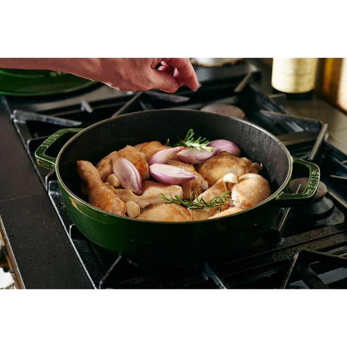 STAUB Bräter mit Chistera Drop-Structure, 28 cm | Basilikum-Grün | rund | Gusseisen