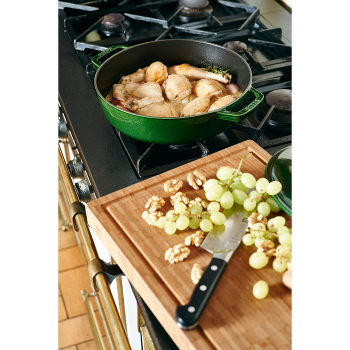 STAUB Bräter mit Chistera Drop-Structure, 28 cm | Basilikum-Grün | rund | Gusseisen