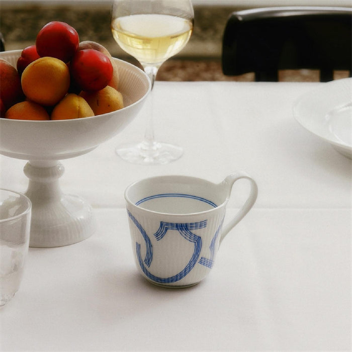 Royal Copenhagen Motif Tasse mit hohem Henkel 33cl