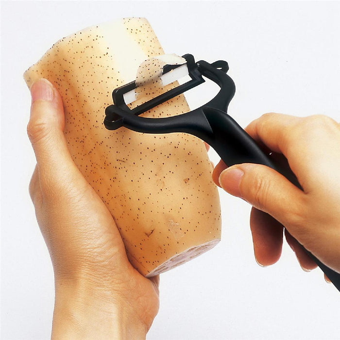KYOCERA Sparschäler schwarz, Klinge: 4 cm