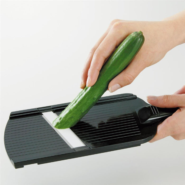 KYOCERA Universalhobel, 4-stufige Schnittdickeneinstellung, schwarz