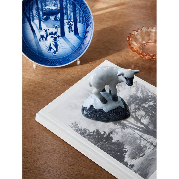 Royal Copenhagen Collectibles Weihnachtsteller 2023 - Weihnachten im Wald 18 cm