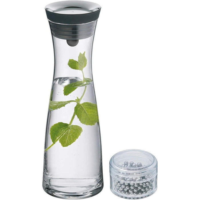WMF Basic Wasserkaraffe aus Glas, 1 Liter, Glaskaraffe mit Deckel, Reinigungsperlen, Silikondeckel, CloseUp-Verschluss