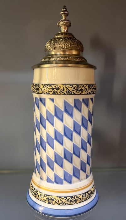 Zimmermann Kührl Bierkrug - Zinndeckel 0,5l - Bayen Wappen Rautenmuster Bodenbild