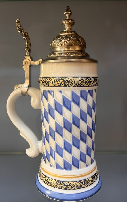 Zimmermann Kührl Bierkrug - Zinndeckel 0,5l - Bayen Wappen Rautenmuster Bodenbild
