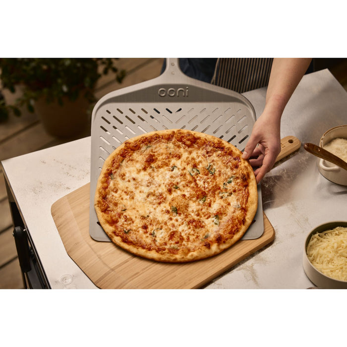 Ooni Signature perforierter Pizzaschieber