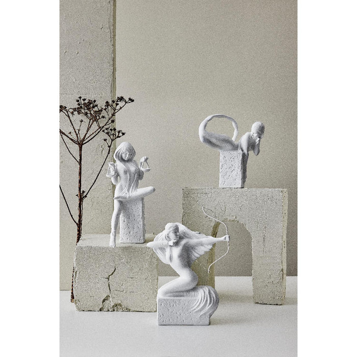 Goebel Sternzeichen Schütze, weiblich Figur