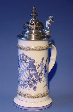 Bierseidel Bier-Krug Ritterseidel Façonspitzdeckel 0,5l Wappen mit Fahnen blau